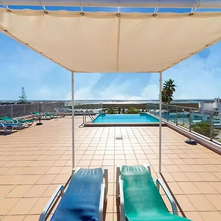 Stunning With Shared Overflow Pool Holiday home Fuzeta