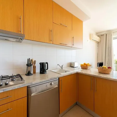 Stunning With Shared Overflow Pool Holiday home