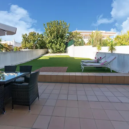 An Idyllic Algarve By The Water Ferienhaus