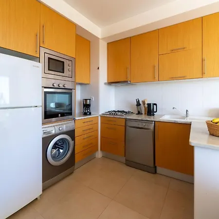 An Idyllic Algarve By The Water Feriehus *