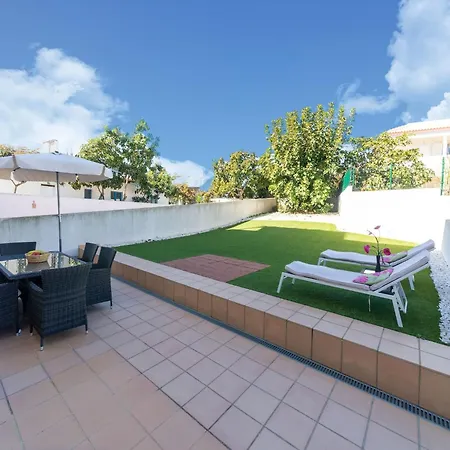 An Idyllic Algarve By The Water *